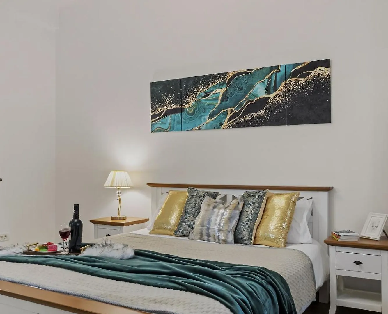 Sweet Luxury Three Rooms Apartment City Center Universitate Bucharest