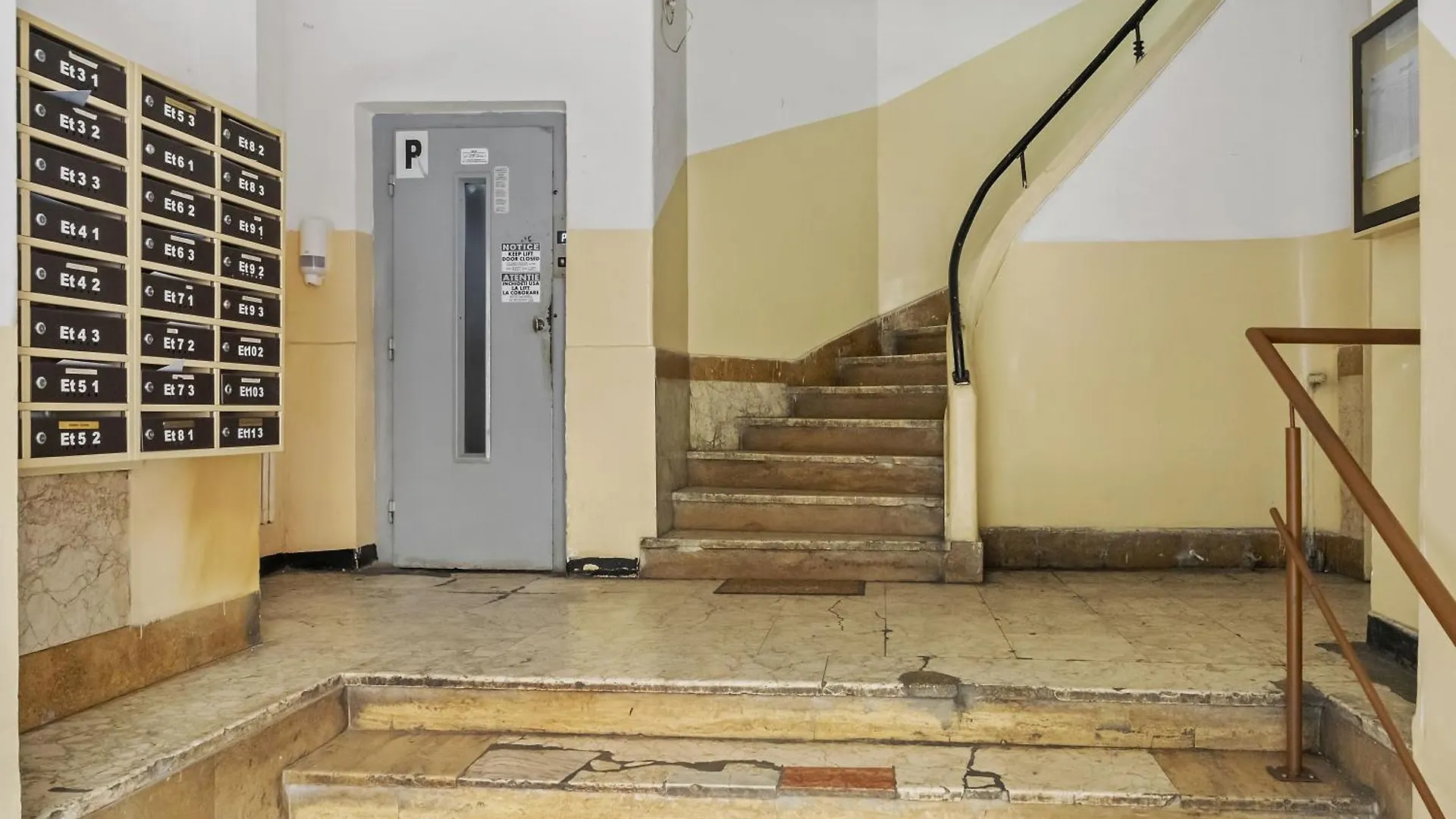 Sweet Luxury Three Rooms Apartment City Center Universitate Bucharest 0*,  Romania
