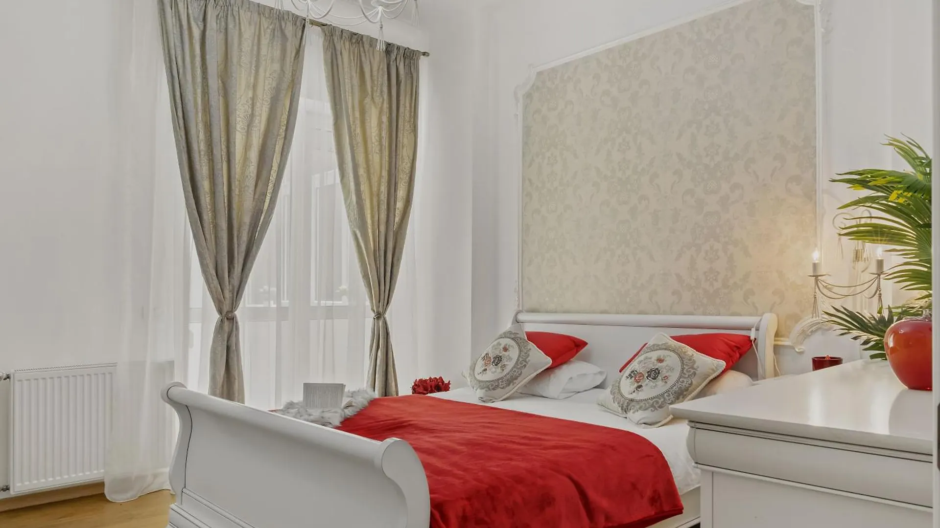 Sweet Luxury Three Rooms Apartment City Center Universitate Bucharest