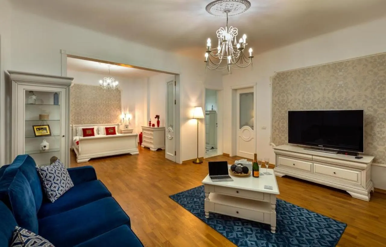 Sweet Luxury Three Rooms Apartment City Center Universitate Bucharest