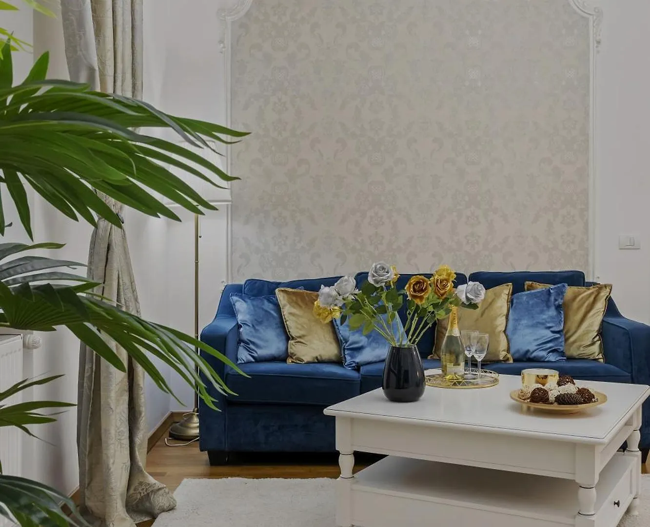 Sweet Luxury Three Rooms Apartment City Center Universitate Bucharest Romania