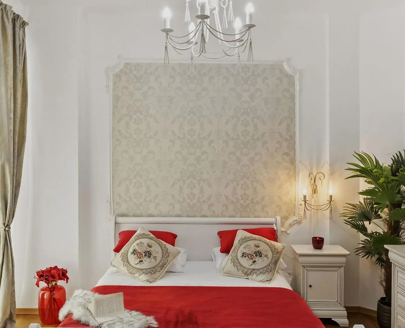 Sweet Luxury Three Rooms Apartment City Center Universitate Bucharest Romania
