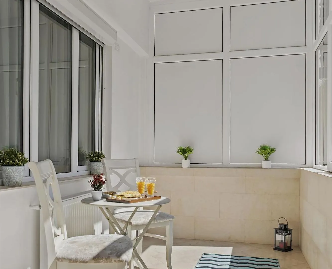 Sweet Luxury Three Rooms Apartment City Center Universitate Bucharest